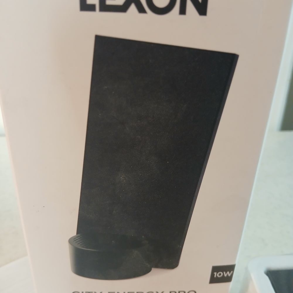 Lexon Black Wireless Charger City Energy Pro